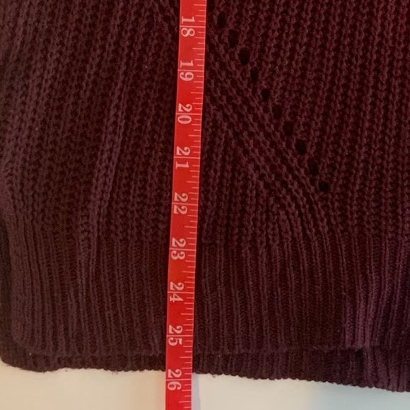 EUC Women's Charlotte Russe Sweater/Drop Shoulder Size Small Burgundy - Picture 11 of 13